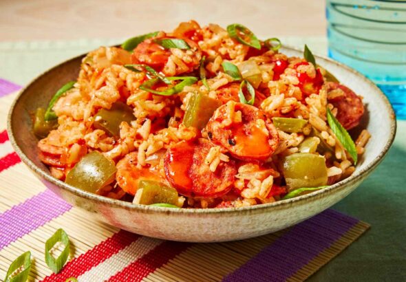 8363245-One-Pot-Rice-Cooker-Meal_DDMFS_Beauty012-af8598546c564530b02b86f84a1e80f2