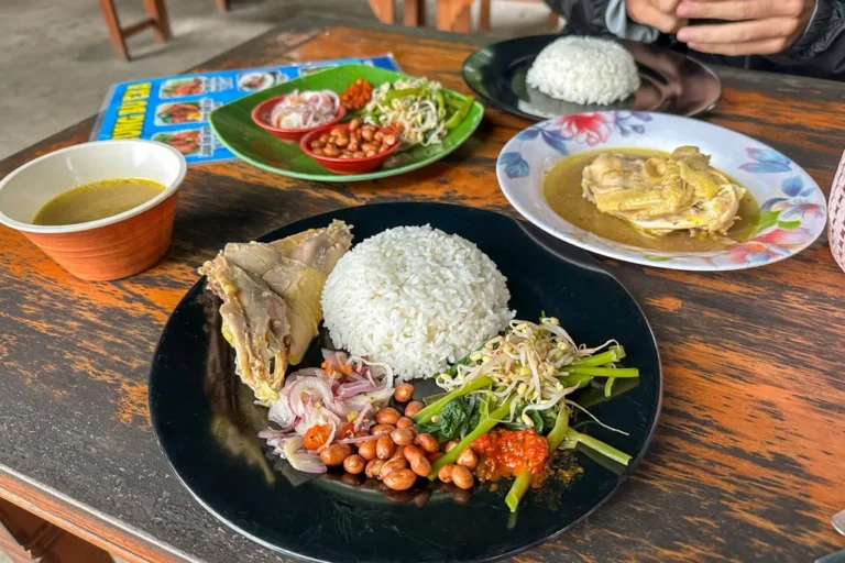 Ayam-Betutu-Bali-food